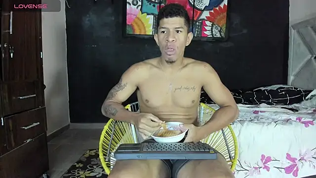 Snapshot of antonio_aguilarx chatting on 3, 7, 2026 antonio aguilarx online show from 3, 7, 2026