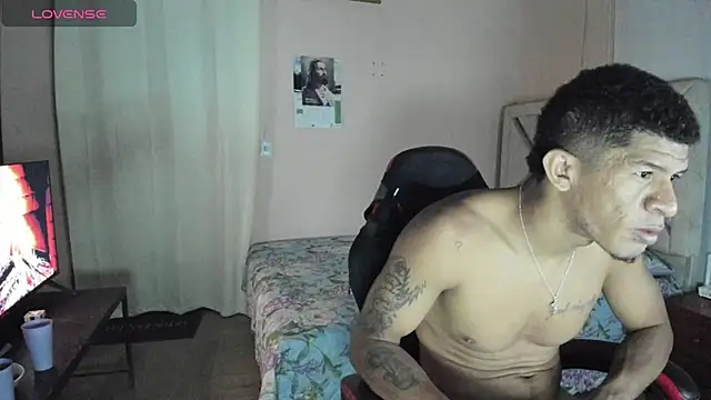 Snapshot of antonio_aguilarx chatting on 15, 7, 2026 antonio aguilarx online show from 15, 7, 2026