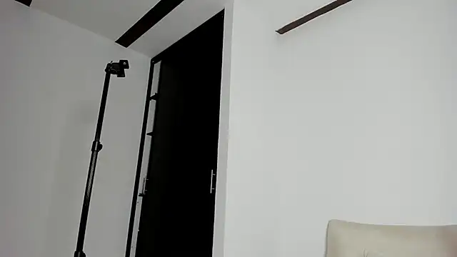 Snapshot of zarina_coleman chatting on 18, 5, 2026 zarina coleman online show from 18, 5, 2026