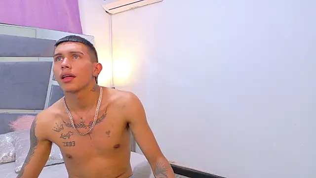 Scook Gray  online show from 8, 1, 2026