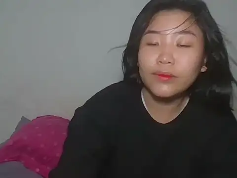 Snapshot of Zyeiii chatting on 1, 3, 2026 Zyeiii online show from 1, 3, 2026