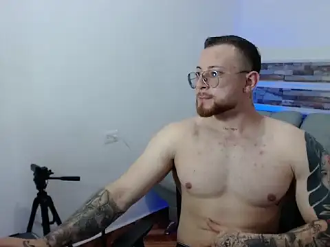 Snapshot of Justin-mackenlly chatting on 7, 4, 2026 Justin-mackenlly online show from 7, 4, 2026