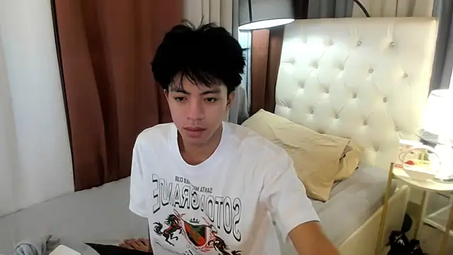 Snapshot of davincihugecock chatting on 10, 5, 2026 davincihugecock online show from 10, 5, 2026