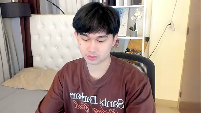 Snapshot of davincihugecock chatting on 15, 5, 2026 davincihugecock online show from 15, 5, 2026