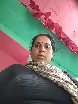 Snapshot of Reena_lodha chatting on 10, 7, 2026 Reena lodha online show from 10, 7, 2026