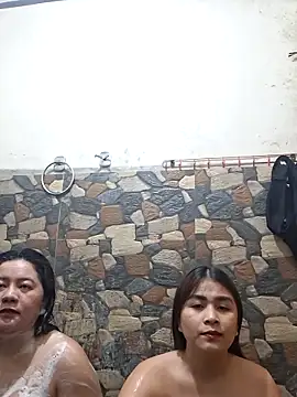 Seductive Two0205 online show from 19, 5, 2026