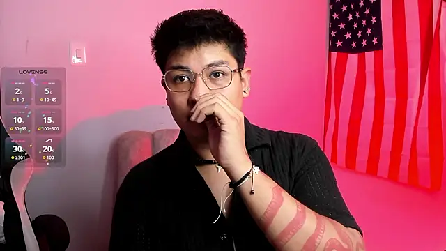 Snapshot of Theo_Rowan chatting on 16, 2, 2026 Theo Rowan online show from 16, 2, 2026