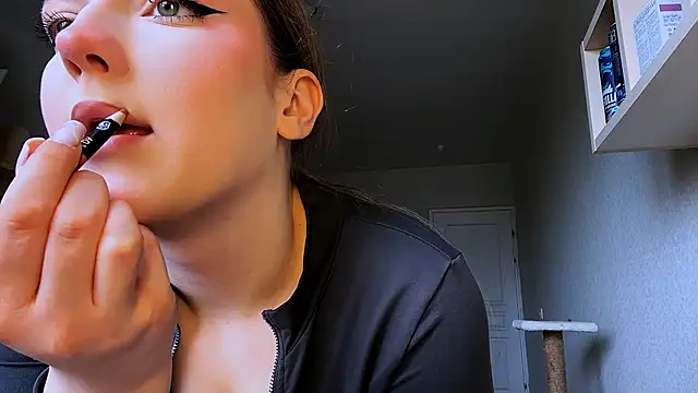 JammieMickiewicz online show from 7, 4, 2026