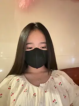 Gwen879 online show from 10, 3, 2026