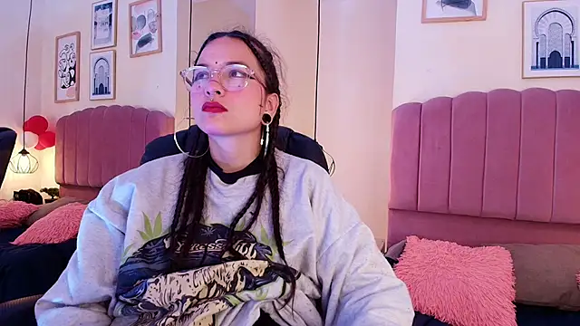 Hanabie  online show from 8, 4, 2026