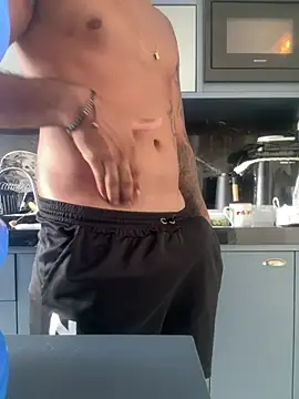 Gustavo17model online show from 19, 1, 2026