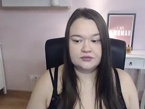 HollyDanceSoul online show from 3, 2, 2026