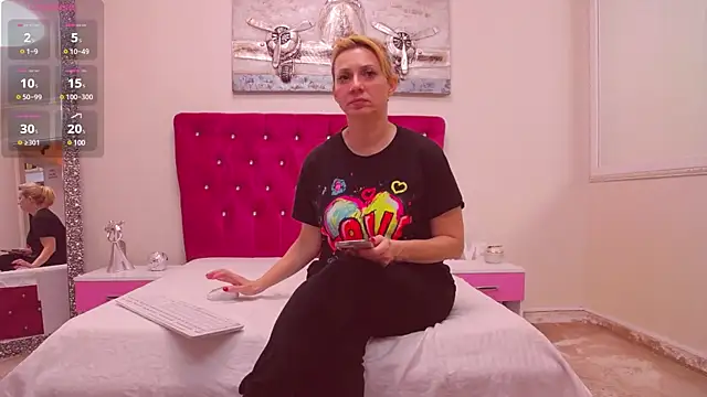 AmandaL1 online show from 14, 1, 2025