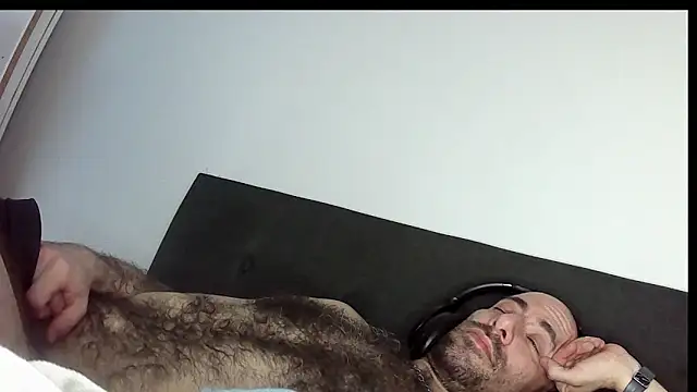 Mrskymask online show from 8, 3, 2025