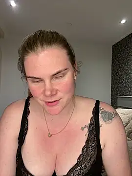 SexyBlondJoanna online show from 25, 2, 2026