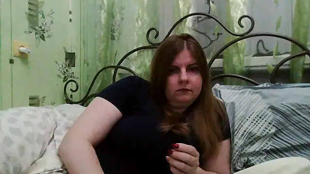 Snapshot of DarkRose0104 chatting on 12, 1, 2026 DarkRose0104 online show from 12, 1, 2026