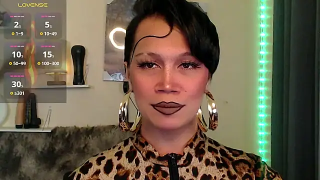 deliciousClaire online show from 7, 4, 2026