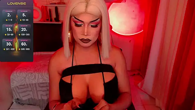 Snapshot of deliciousClaire chatting on 4, 5, 2026 deliciousClaire online show from 4, 5, 2026