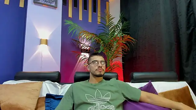 Snapshot of Jay_Grip chatting on 13, 3, 2026 Jay Grip online show from 13, 3, 2026