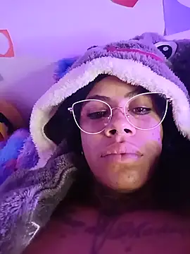 Snapshot of Canela_Osada_ chatting on 7, 7, 2026 Canela Osada online show from 7, 7, 2026