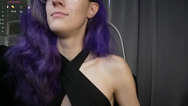 AuraLaunni online show from 8, 7, 2026