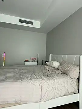 juliasweettits online show from 11, 6, 2026