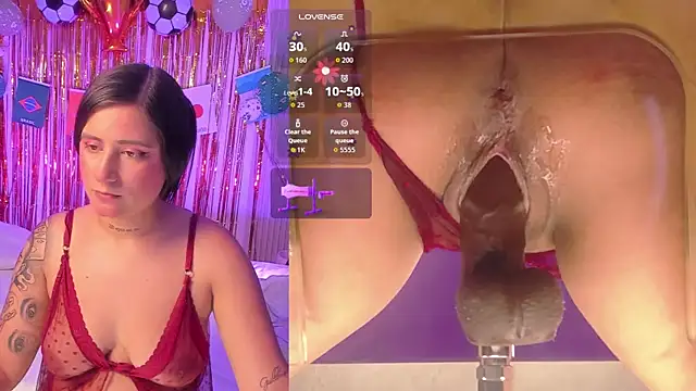 Snapshot of MelanyHolsen chatting on 1, 7, 2026 MelanyHolsen online show from 1, 7, 2026