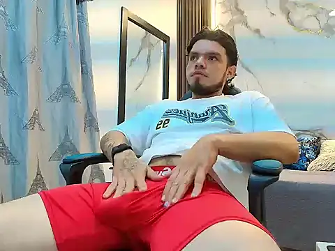 Snapshot of Enzo_Turner chatting on 14, 1, 2026 Enzo Turner online show from 14, 1, 2026