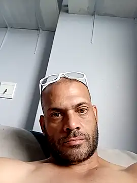 someone2lookAT online show from 12, 1, 2026