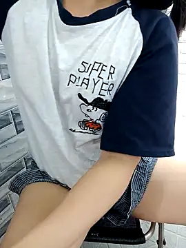 EnzxMoon02 online show from 12, 4, 2026