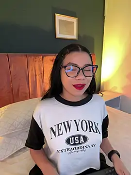 Snapshot of Little_Lexyy chatting on 5, 7, 2026 Little Lexyy online show from 5, 7, 2026