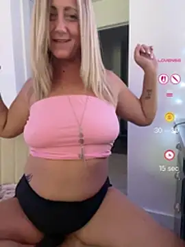 Snapshot of FoxyMillie chatting on 1, 6, 2026 FoxyMillie online show from 1, 6, 2026