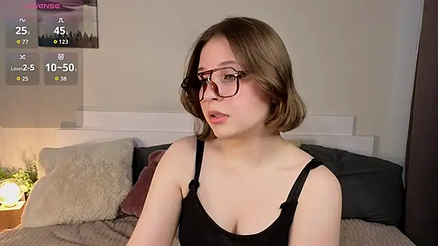 Snapshot of Next2Marie chatting on 4, 5, 2026 Next2Marie online show from 4, 5, 2026