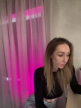 AnesaKis online show from 4, 3, 2026