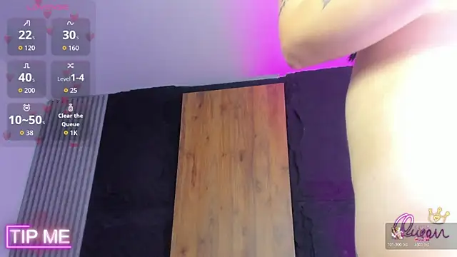 emma hiltonn  online show from 18, 4, 2026