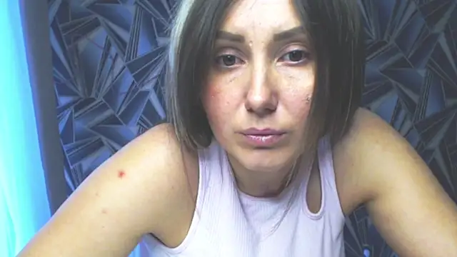 NikkiKiss    online show from 13, 4, 2026