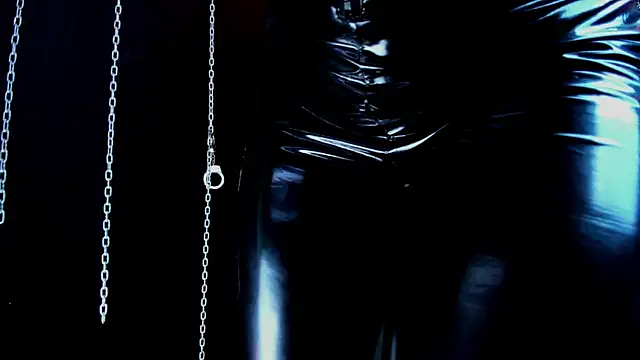 Snapshot of LucyStonne chatting on 14, 4, 2026 LucyStonne online show from 14, 4, 2026