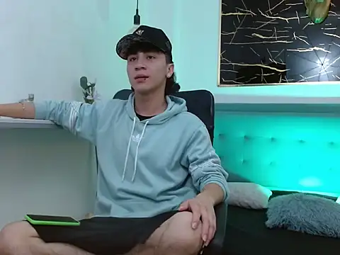 XanderGrey8 online show from 3, 2, 2026