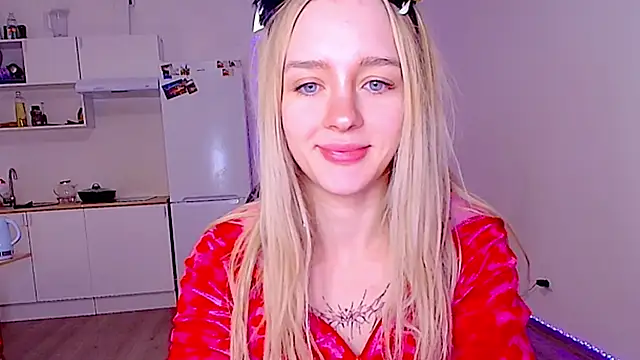 Snapshot of sailormoon666_ chatting on 18, 2, 2026 sailormoon666 online show from 18, 2, 2026