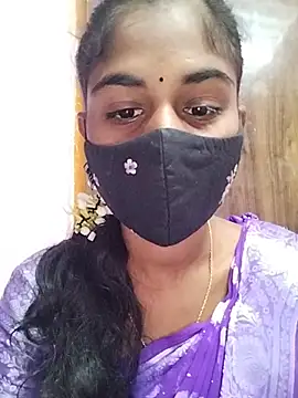 Snapshot of Tamil_Hot_RoyalQueen chatting on 26, 4, 2026 Tamil Hot RoyalQueen online show from 26, 4, 2026