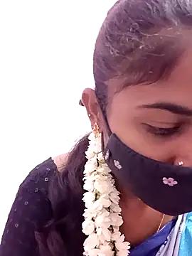 Snapshot of Tamil_Hot_RoyalQueen chatting on 6, 5, 2026 Tamil Hot RoyalQueen online show from 6, 5, 2026