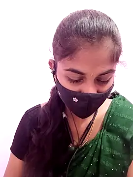 Snapshot of Tamil_Hot_RoyalQueen chatting on 7, 5, 2026 Tamil Hot RoyalQueen online show from 7, 5, 2026