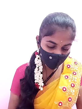 Snapshot of Tamil_Hot_RoyalQueen chatting on 9, 5, 2026 Tamil Hot RoyalQueen online show from 9, 5, 2026