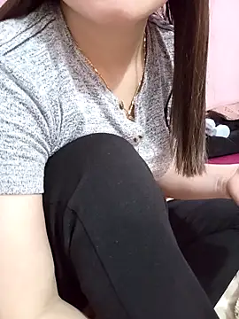 Phoebe-e online show from 2, 3, 2026