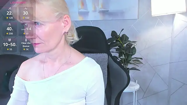Julie Lucas online show from 29, 5, 2026