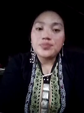 LingLing002 online show from 17, 2, 2026