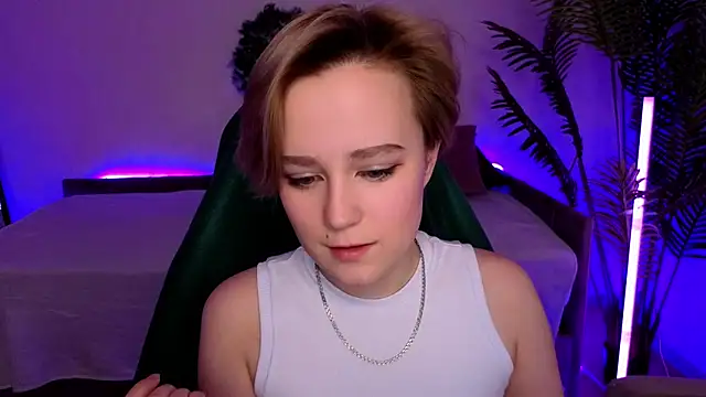 Snapshot of Ellie_Heavenly chatting on 14, 1, 2026 Ellie Heavenly online show from 14, 1, 2026