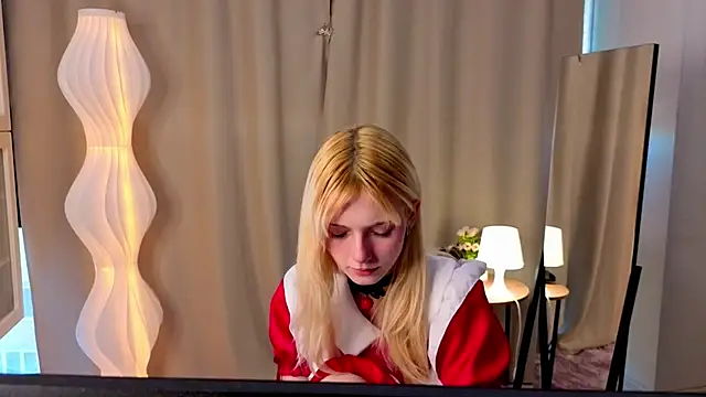 Snapshot of JuanaSumma chatting on 10, 2, 2026 JuanaSumma online show from 10, 2, 2026