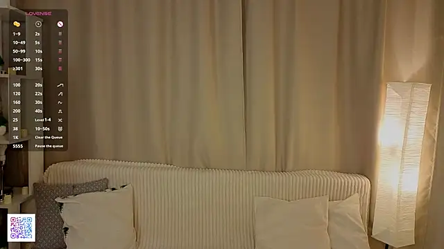 Snapshot of CarmanHenning chatting on 7, 2, 2026 CarmanHenning online show from 7, 2, 2026