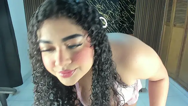 Snapshot of Karla18_ chatting on 25, 5, 2026 Karla18 online show from 25, 5, 2026